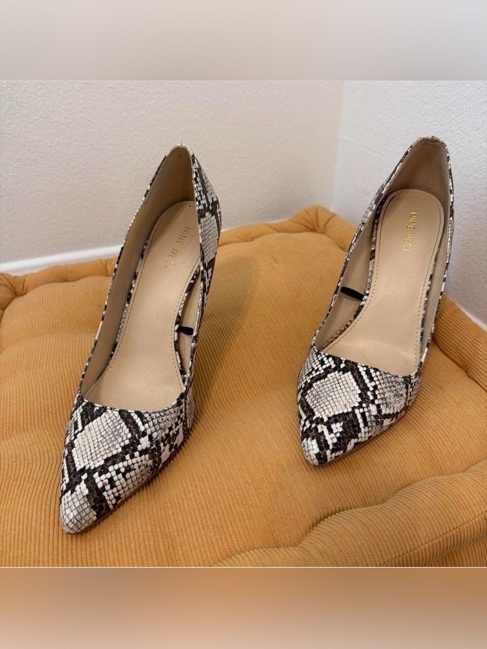 Nine West Multi Black Cream Snake Print Pointed Toe Pumps Womens Size 10M